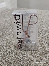 Wet n Wild High On Lash Eyelash Curler - Comfort Grip for Perfect Lashes