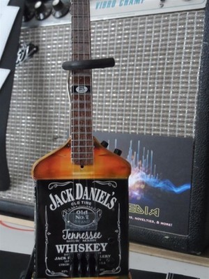 MICHAEL ANTHONY (Van Halen)-Jack D Bass-Gitarre 1:4 ''Axe Heaven''