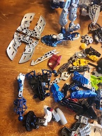 LEGO BIONICLE Toa Hahli Inika 8728 And More Bionicles Parts And Pieces Read