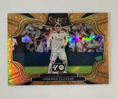 2025-26 Panini Select La Liga - Field Level Federico Valverde #236 Honeycomb SSP