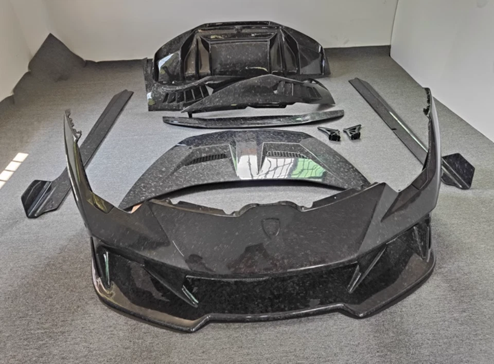 Guardabarros lateral de ventilación de flujo de aire estilo V patrón forjado para Lamborghini Huracan 14-2021 Foto 3 de 4