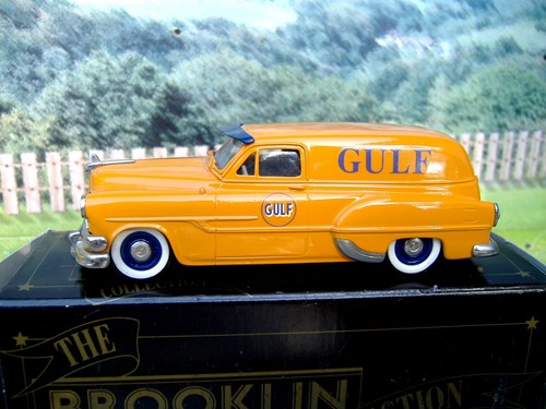 Brooklin Models - Pontiac sedan delivery 1953 - neuf boite - ref 31, Vente aux enchères : Jouets
