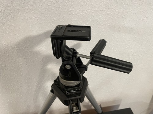 Bogen Manfrotto Professional Tripod 3021 Tripod w/ #141 Mount - Picture 5 of 9