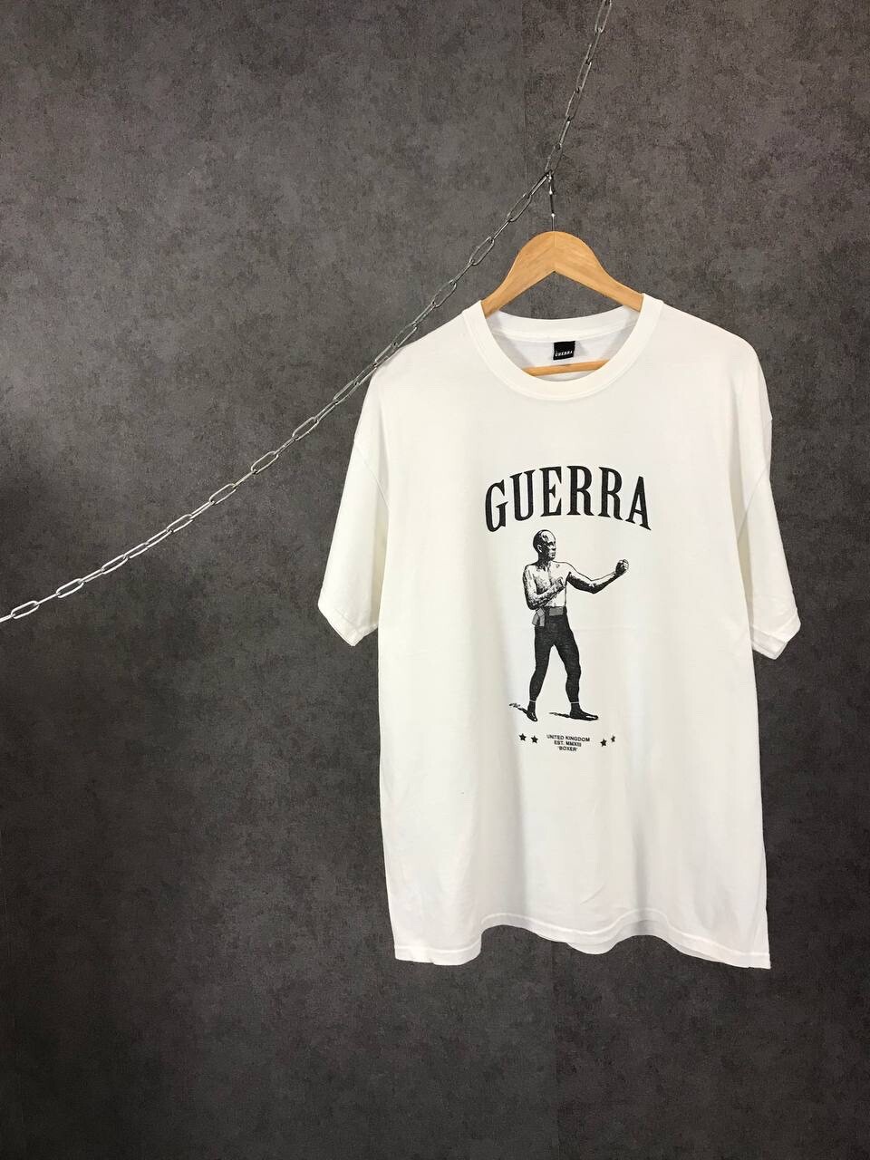 T shirt Guerra Boxer altra arte