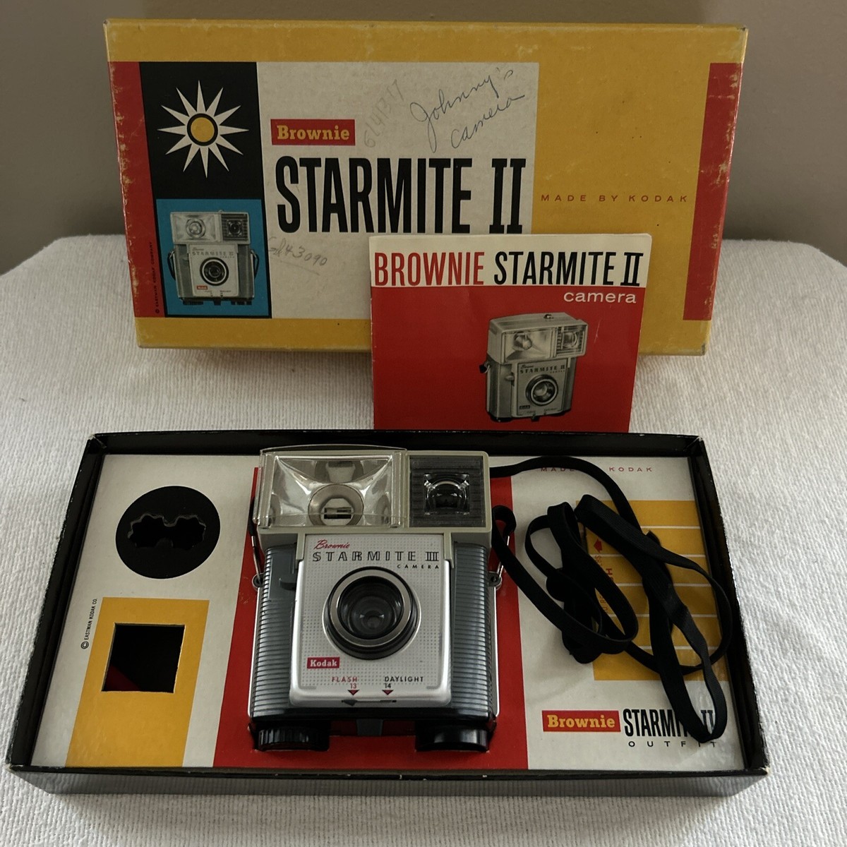 Vintage KODAK Brownie Starmite II Outfit Camera 48 J In Original Box