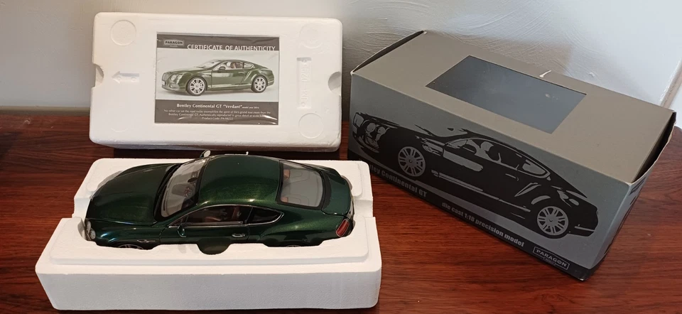 PARAGON Bentley Continental GT 2016 1/18 - Photo 1/4