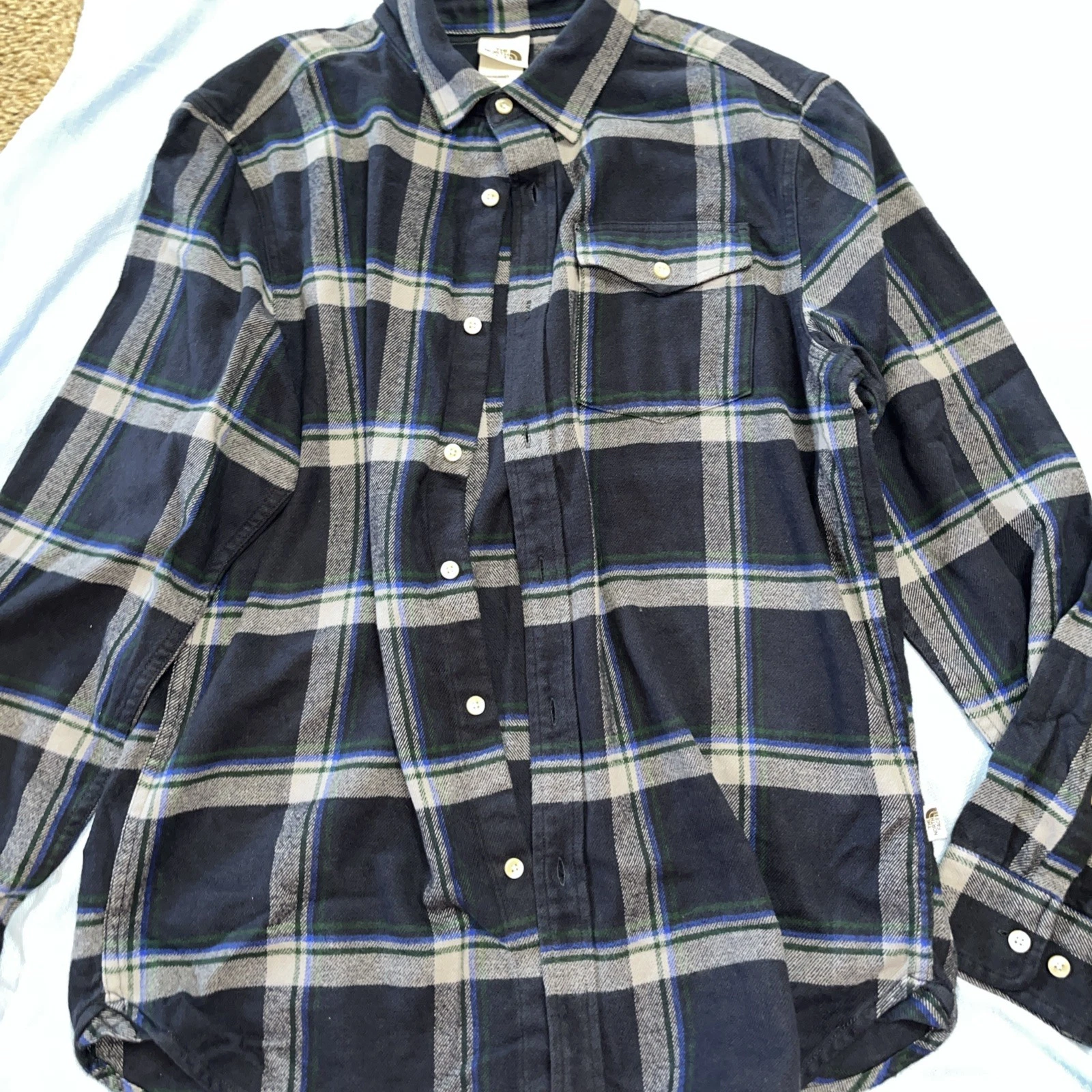 The North Face Men’s Medium Flannel Button Up Shirt