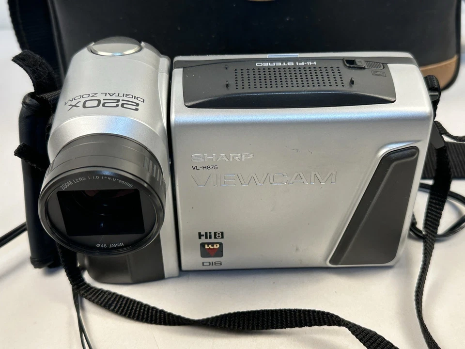 Sharp Viewcam VL-H875U Hi8 Camcorder w/AC Adapter, Remote, Battery, Case, Manual - Image 4 of 4