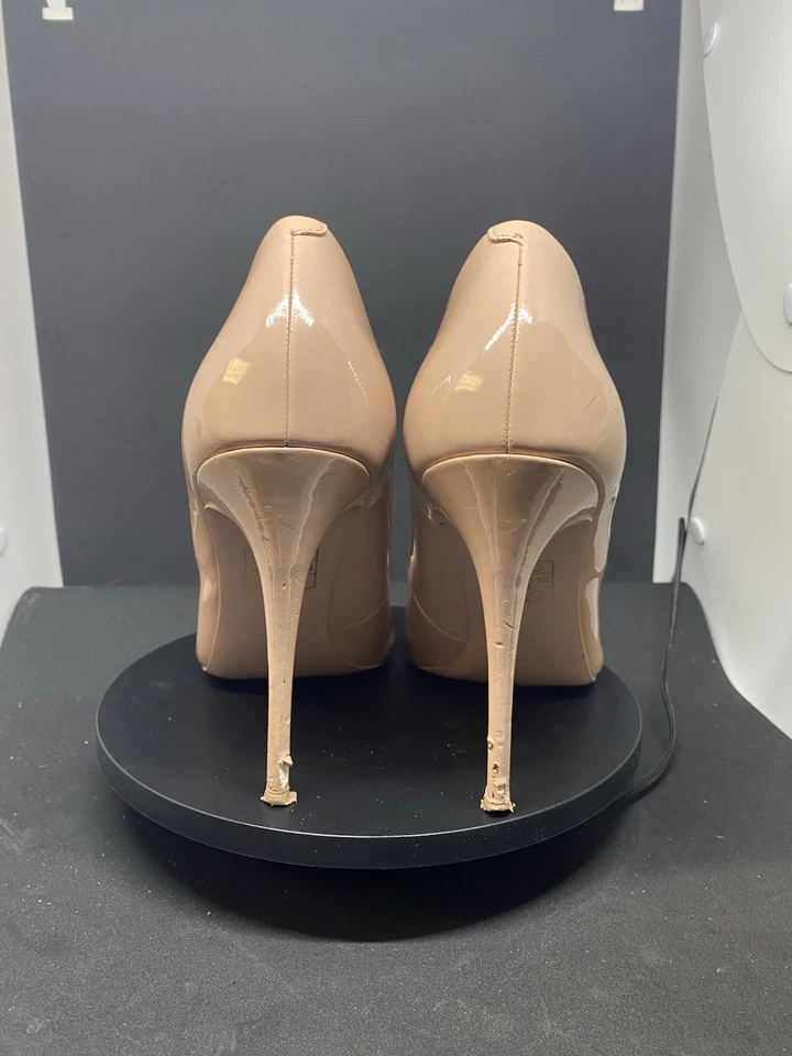 ALDO Mujer Beige Nude Patente Punta Tacones Usados Talla 10 Medianos 4 pulgadas Foto 3 de 4