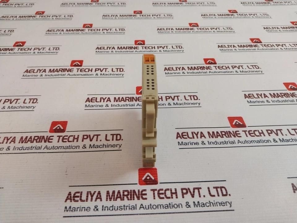 ULTRA SLIMPAK G408-0001 Converter 10~10 V 9-30VDC - Image 2 of 4