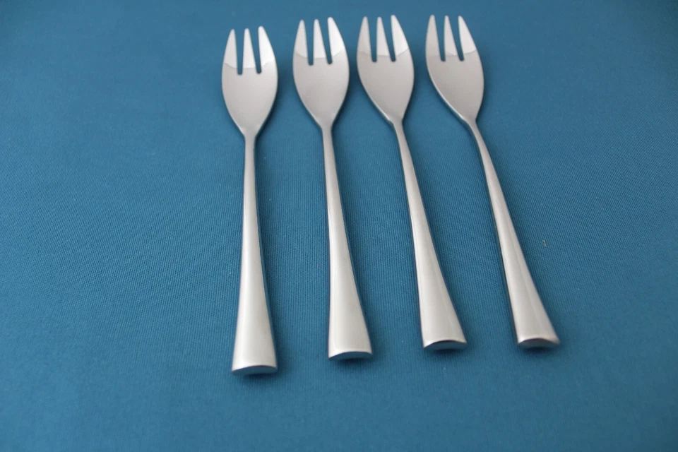 4 tenedores de ensalada Supreme Cutlery Towle DESTINY 18/8 acero inoxidable Japón 6 1/4" Foto 2 de 4