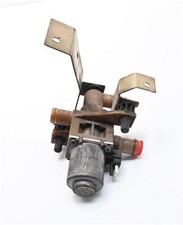 Pompe à eau Mercedes 220
