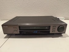 Toshiba M-752 V3 Pro Drum VHS Cassette Player Recorder No Remote/Cords