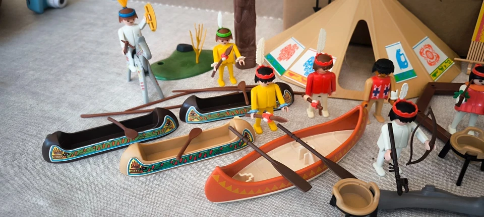 playmobil gros lot indiens 15 personnages 2 chevaux décors et matériel - Photo 4/4