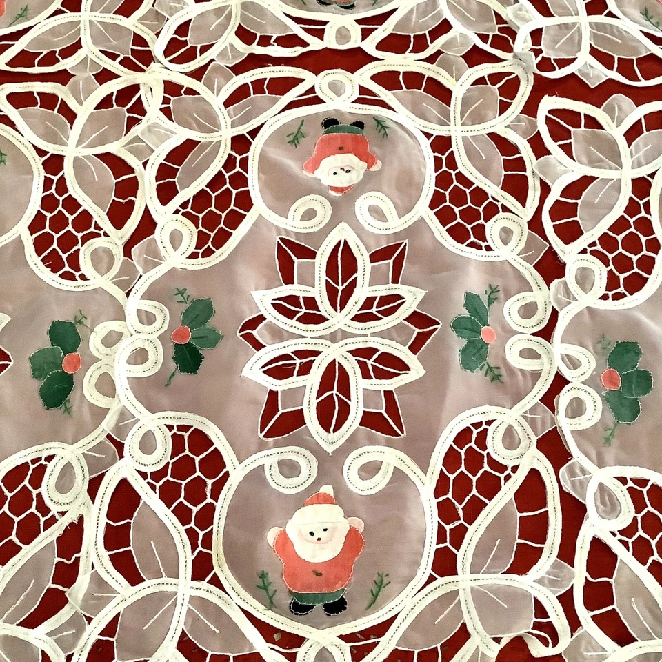 Christmas Place Settings White 10 w/Lace Santa Holly Embroidery  Red Appliqué - Image 4 of 4