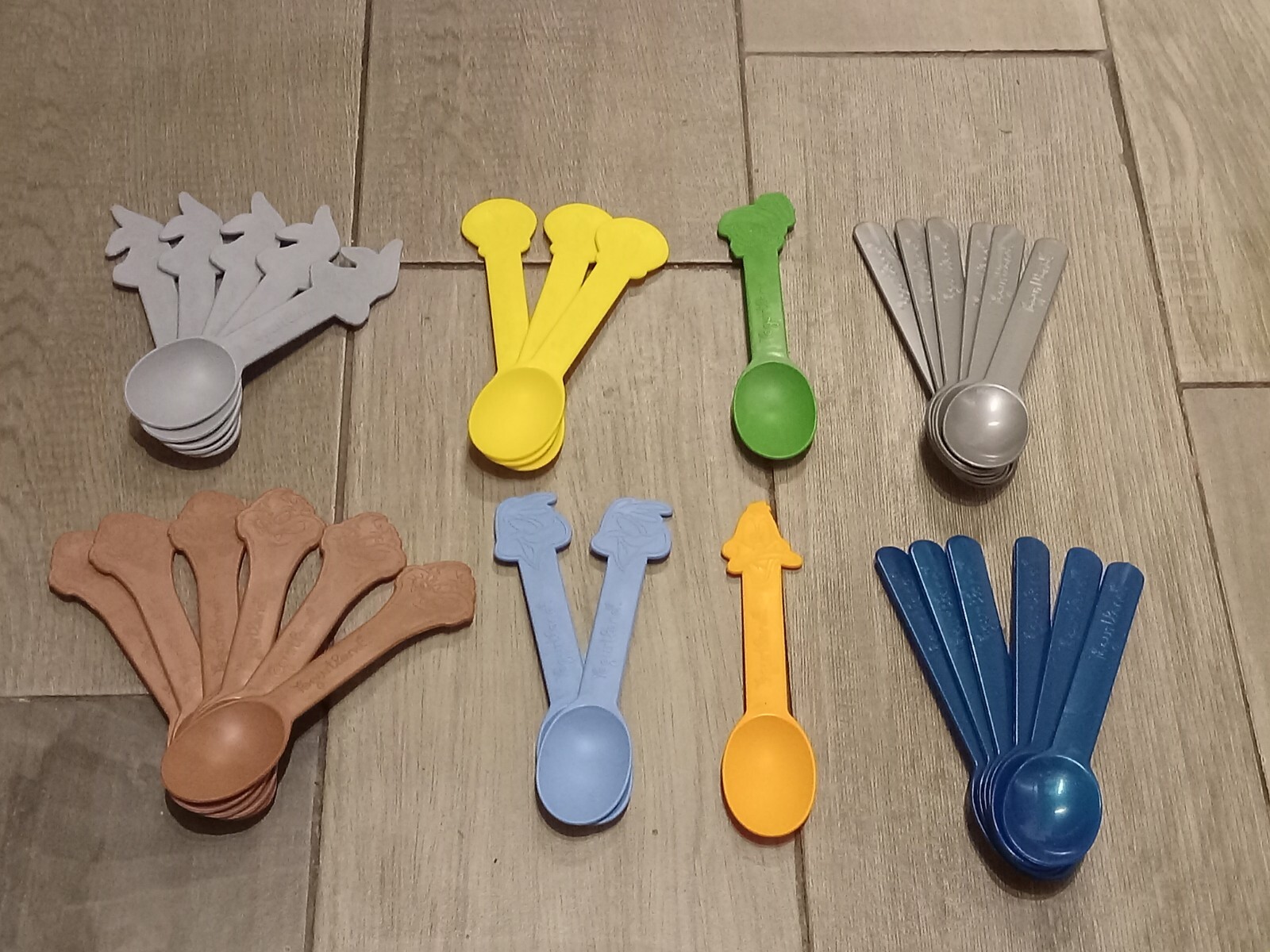 YOGURTLAND SPOONS LOONEY TUNES & YOGURTLAND LOT OF 30 eBay