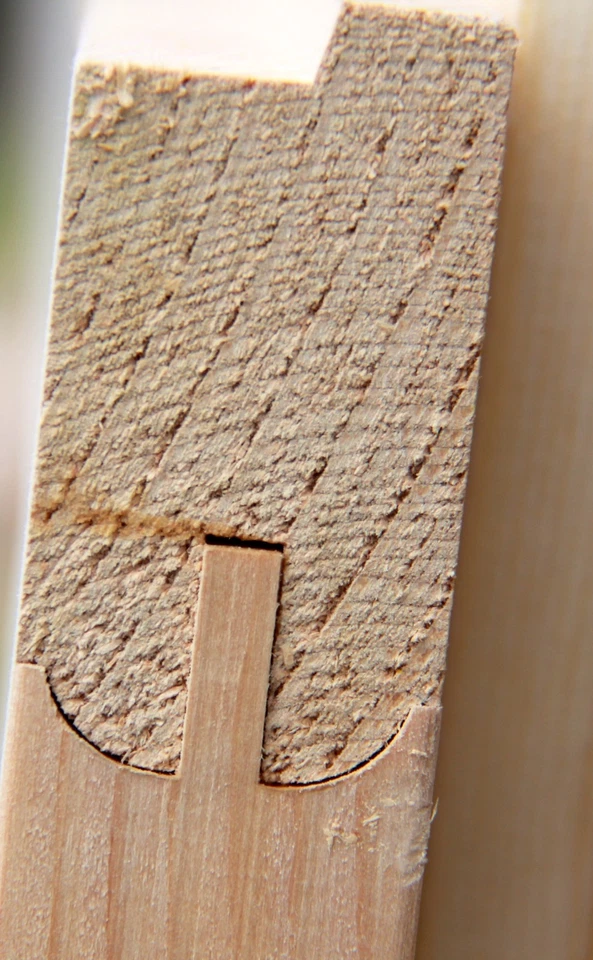 Puertas de garaje de madera 9x8 diseño de casa de carro AmanaDoors modelo 101W8 Foto 2 de 4