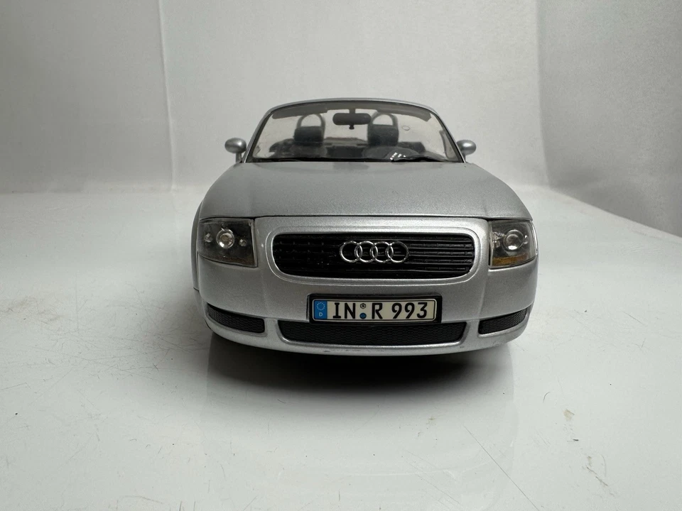 Vintage 1998-99 Revell AG Audi TT Roadster Diecast Model Silver Grey - Image 2 of 4