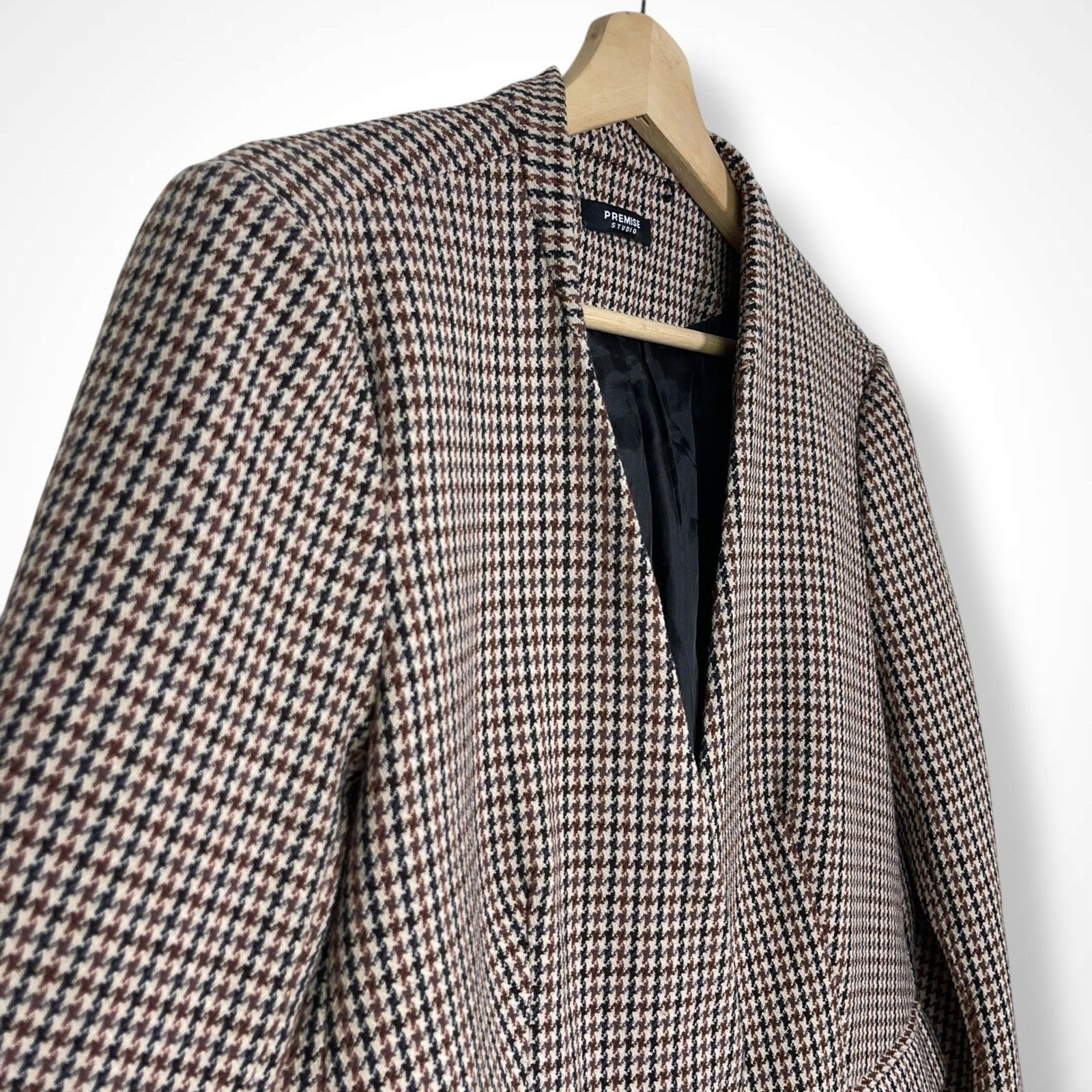 Premise Studio Houndstooth Collarless Single Butt… - image 7