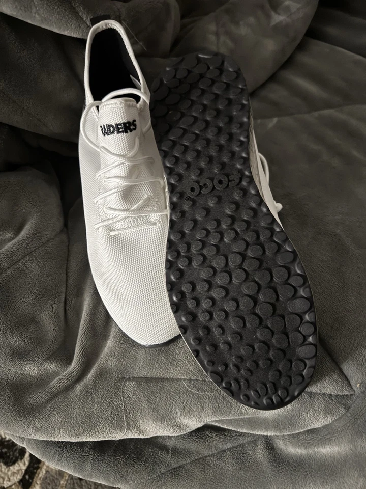 ZAPATOS FOCO NFL LAS VEGAS RAIDERS BLANCOS CON LOGO DEL EQUIPO NUEVOS EN CAJA TALLA 12 Foto 3 de 4