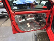 VW Polo 9N1 original Fensterheber vorn links ohne Motor Fahrer Bj 2004