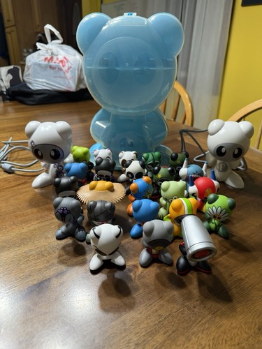 Huge lot Of U.B. Funkeys UNTESTED. 23 Figures, 2 Hubs, And Carrying Case
