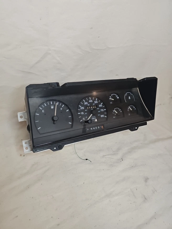 Dodge Dakota 1989-1993 cuadro de instrumentos velocímetro 131 k OEM Mopar Foto 2 de 4