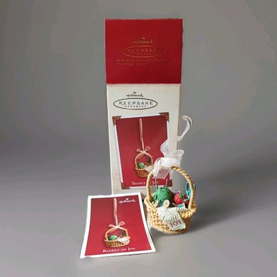 Hallmark Keepsake Ornament 2003 Basket of Joy Nähen Weihnachten Deko Nadel Neu