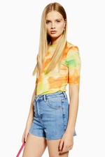 TOPSHOP High Waist Mom Jean Shorts Med Wash Raw Hem Denim NEW MSRP 60