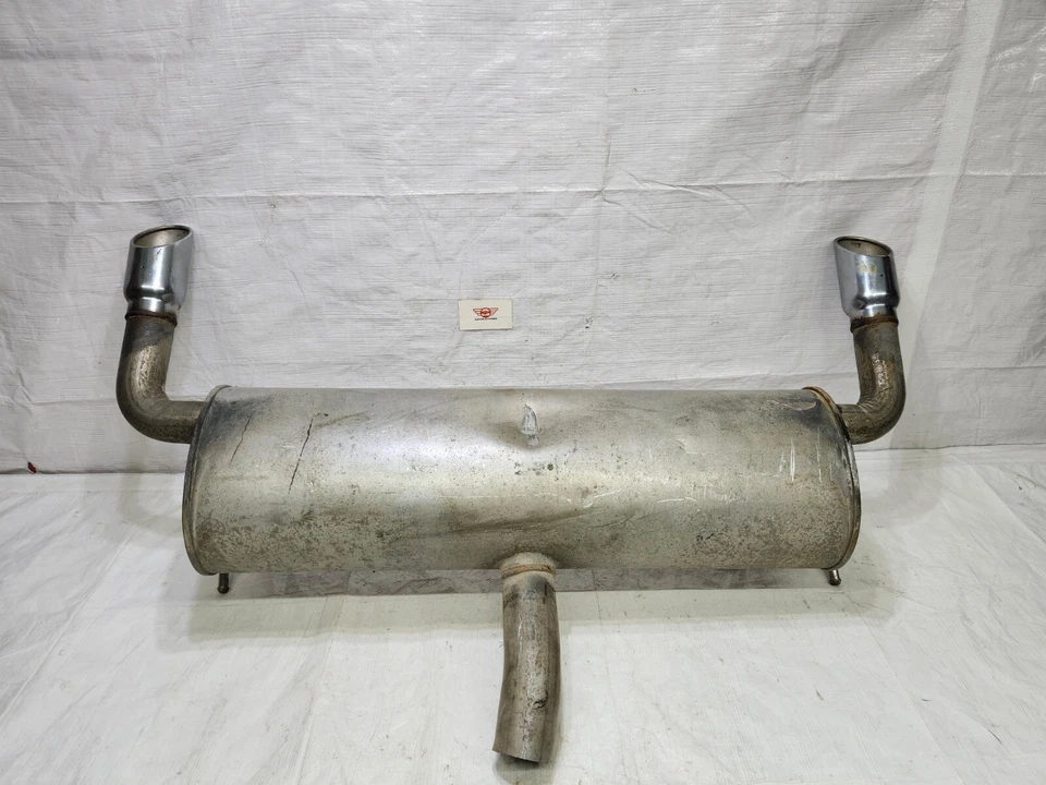 Resonador silenciador escape inferior trasero Jeep Cherokee 2014-2022 OEM 82195369 Foto 4 de 4