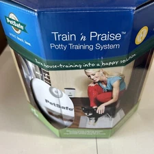 Petsafe Train N Praise Dog Treat Dispenser - Remote Dog Training System NIB