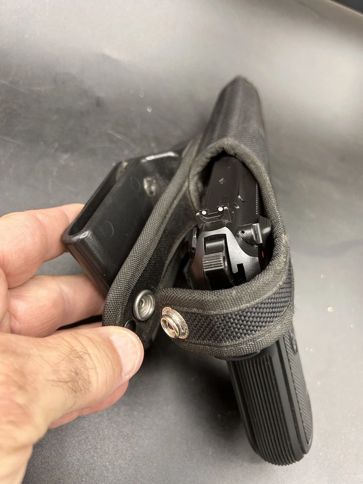 BIANCHI ACCUMOLD HOLSTER Beretta 92FS - Image 4 of 4