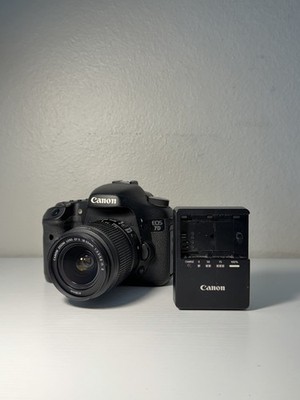 Canon EOS 7D 18.0 MP Digital SLR W/ Canon 18-55mm 3.5-5.6  EFS Lens