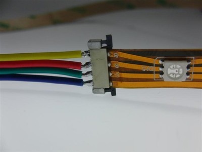 RGB Anschlußstück 4-Pin Stecksystem / Klicksystem 4-fach RGB/LED Streifen
