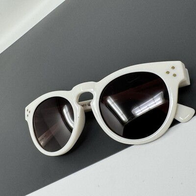 Prive Revaux The Expressionist C100 polarized white round  display picture 1