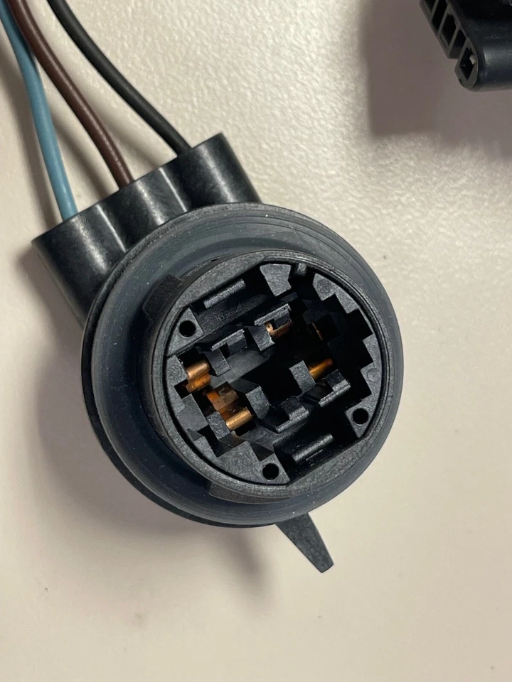 Arnés de luz de señal de giro de enchufe de cable OEM GM 5702KA 5702NAK NUEVO Foto 2 de 4