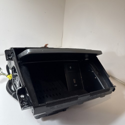CONSOLE HYUNDAI KONA 2022 ENSEMBLE UNITÉ DE CHARGE SANS FIL OEM 95560-K4700 - Photo 2 sur 10