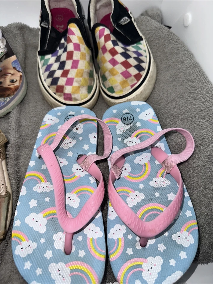 Lote de sandalias y chanclas zapatos niña pequeña Foto 3 de 4