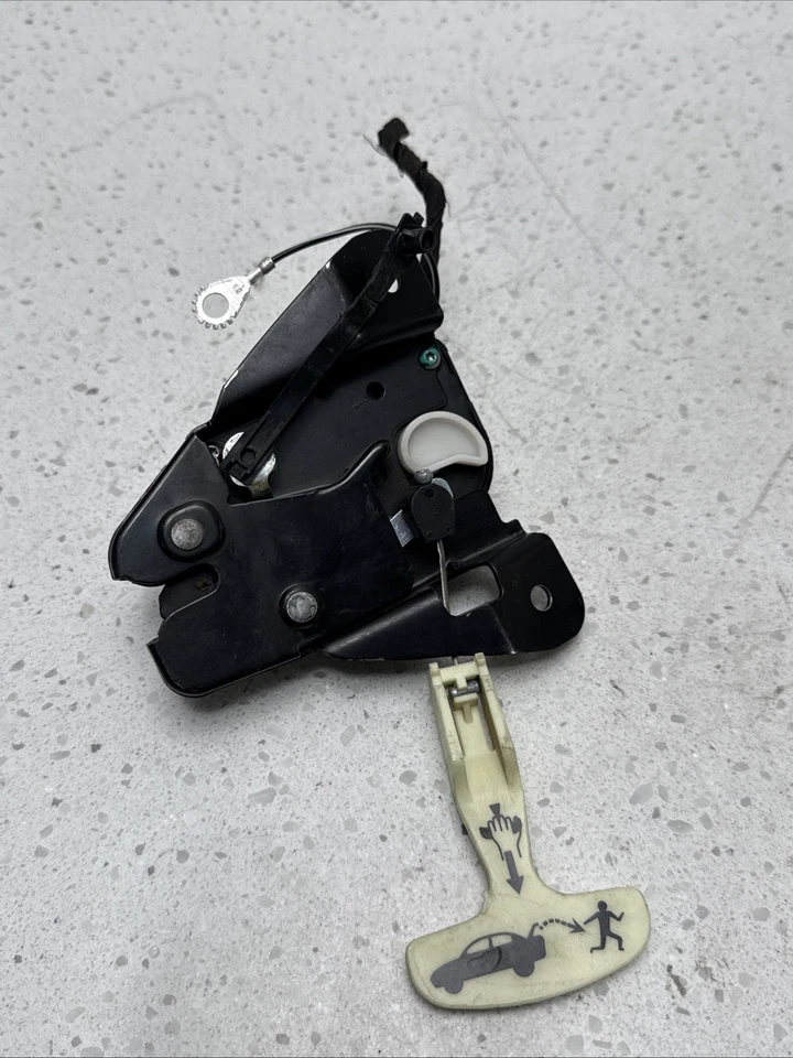 2011 - 2014 Chrysler 200 Trunk Deck Lid Lock Latch Power Actuator OEM Foto 4 de 4