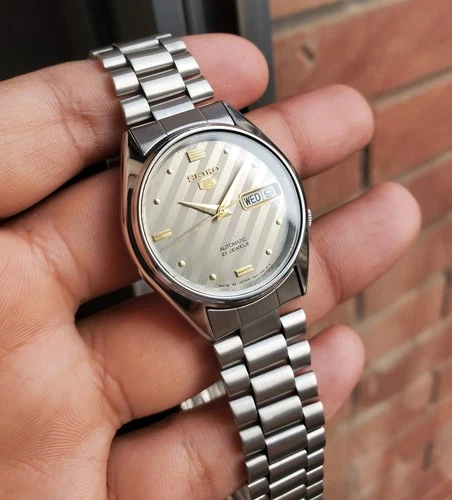 Seiko SKXR21 2000 Grey Linen Textured Sunburst dial Retro Rare Vintage Auto JDM