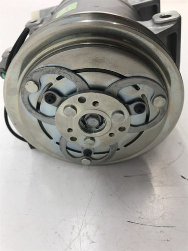 HITACHI OEM A/C COMPRESSOR 4621589 - Picture 7 of 8