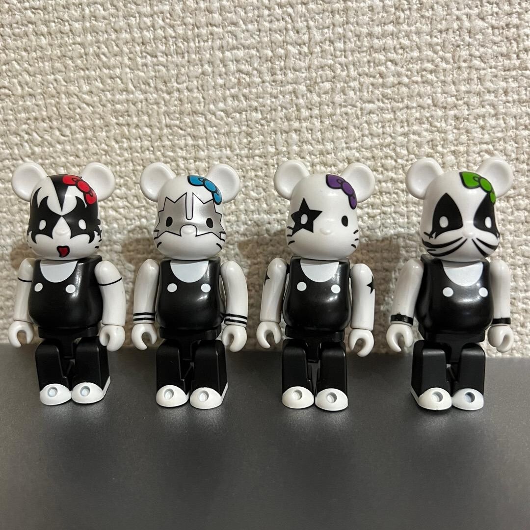 Bearbrick KISS HELLO KITTY Set 4 Series 25 100% BE@RBRICK Medicom 