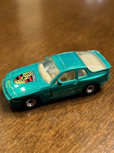VINTAGE MATCHBOX 1987 GREEN PORSCHE 944 TURBO SPORTS CAR 1/64 THAILAND