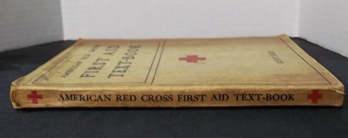 USED - REVISED 1940 - AMERICAN RED CROSS FIRST AID TEXT-BOOK - Picture 2 of 4