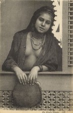 egypt, Egyptian Types, Topless Arab Singer, Jewelry, Tambourine (1910s) Postcard