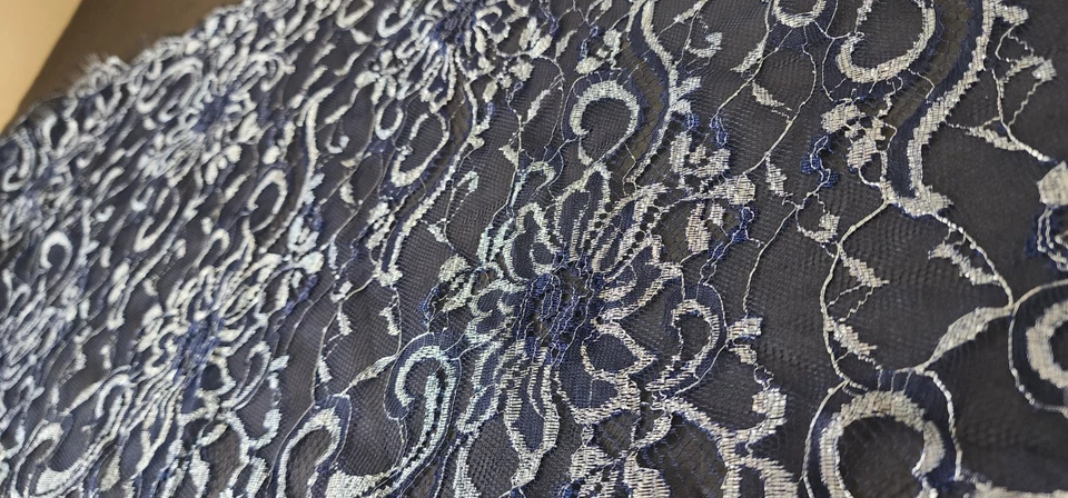 Luxury Designer Navy Blue Floral Embroided Lace Trim – L 2 y 9 in x W 12.5 in - Image 3 of 4