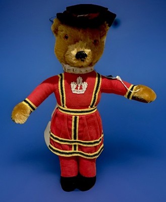 Merrythought Vintage Beefeater Bär in roter Uniform Krone Bild mit Etikett 47 cm