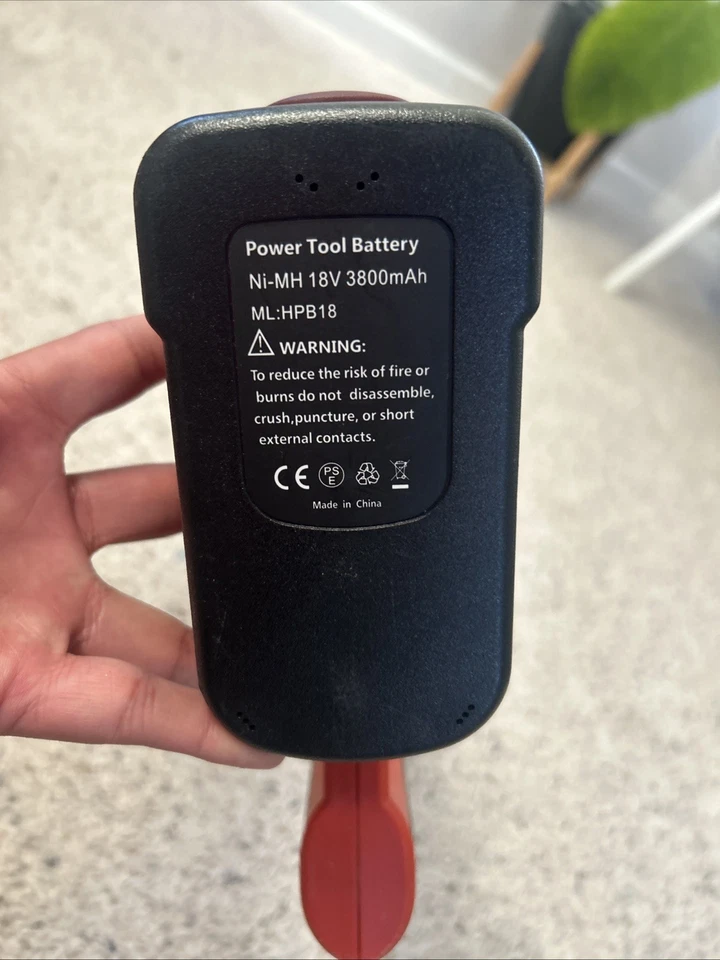 Black&Decker NLP1800 18Volt Cordless Alligator Lopper Chainsaw 2 battery&charger - Image 3 of 4