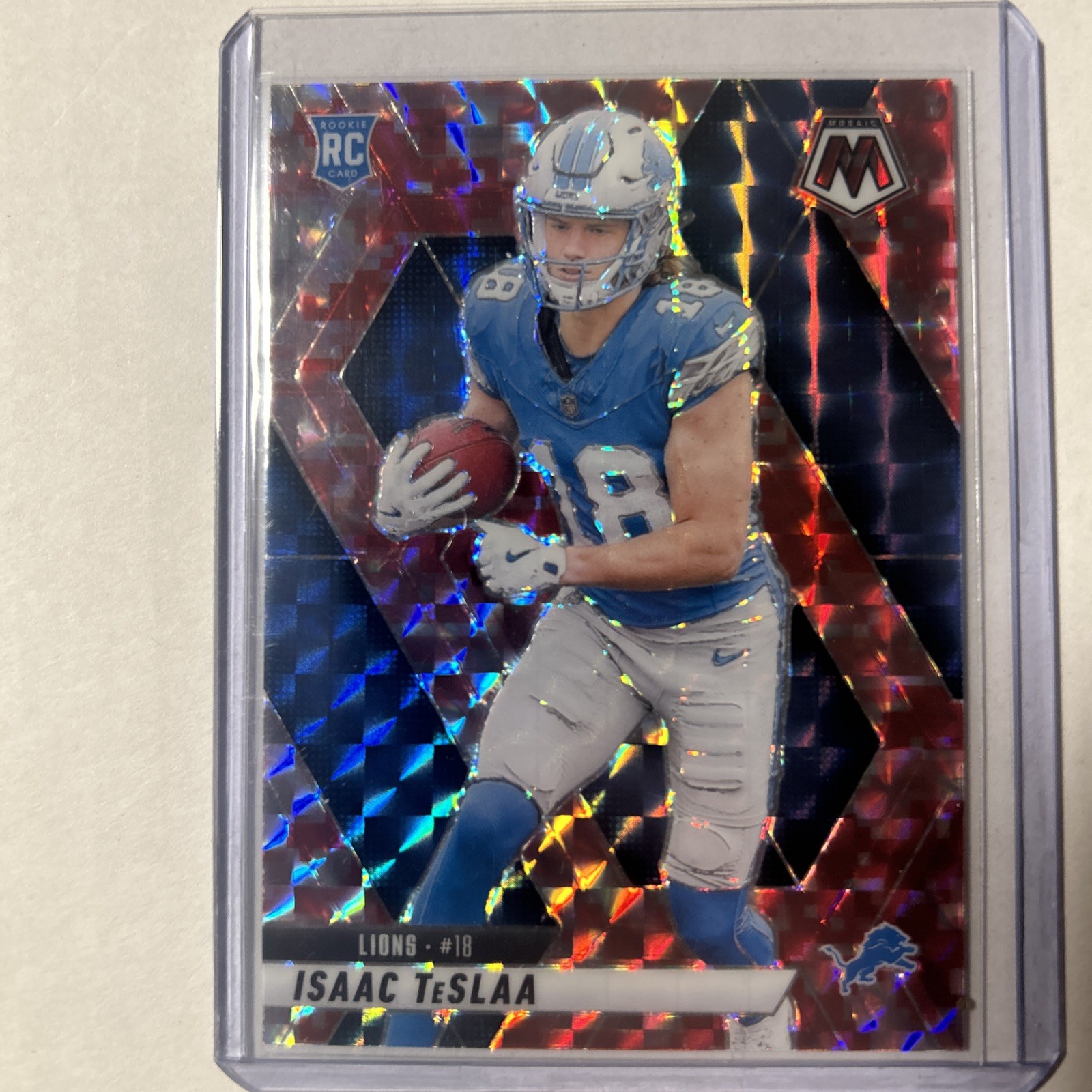 2025 Panini Mosaic Isaac Teslaa Pink Camo Rookie #319