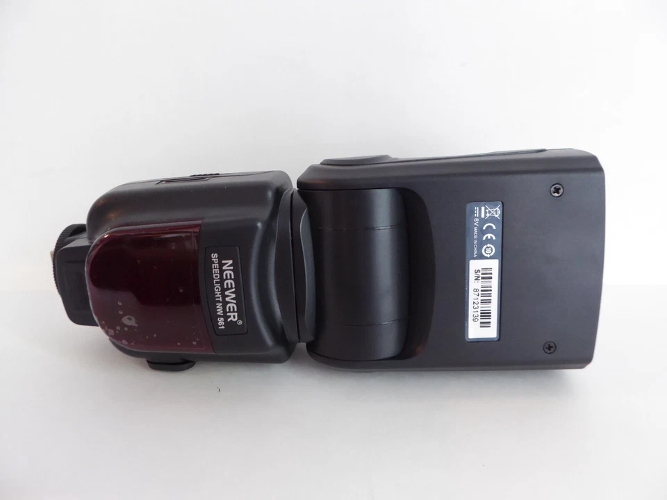 Neewer NW-561 LCD Screen Flash Speedlite Kit for Canon and Other DSLR Cameras - Image 4 of 4